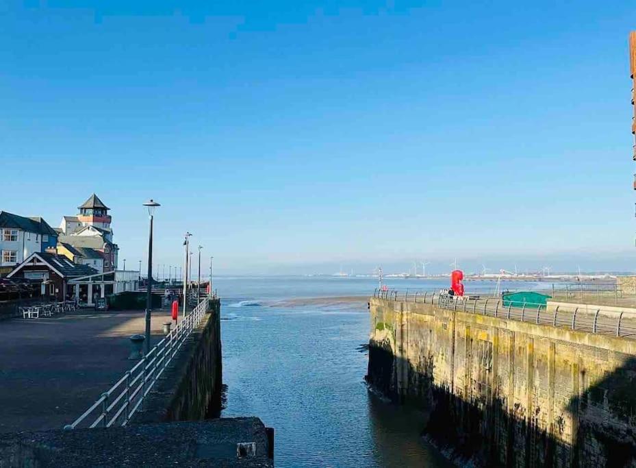 Cosy Apartment At The Marina Portishead Exterior photo